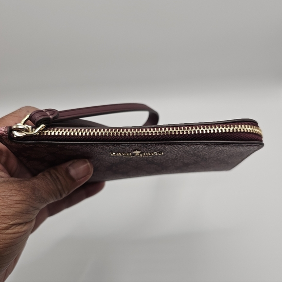 Kate Spade Burgundy Floral Wristlet EUC - Picture 4 of 8